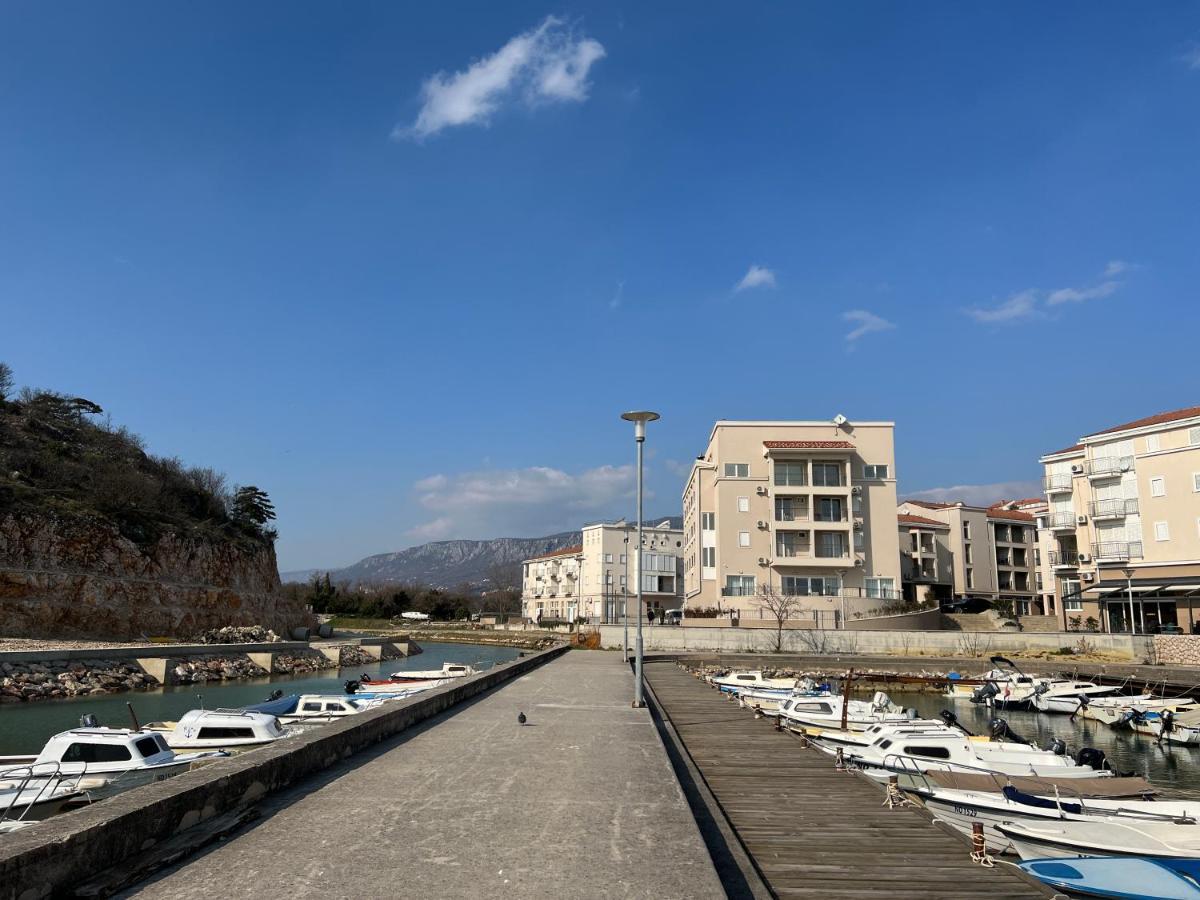 Marina Mel Appartement *